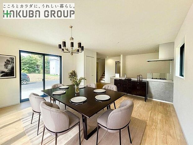 快適性とゆとりをデザインしたリビングは、広々した約20.4帖。