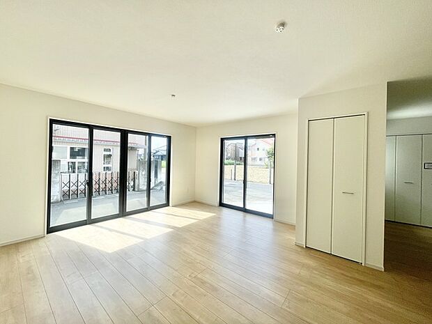 南側に大きい窓を採用し、日当たり良好です。