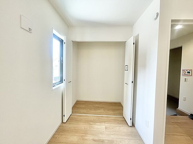 「LDKのここにも収納!」と思える場所に。あるとうれしい共用収納。