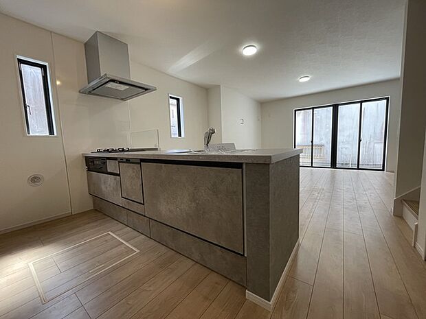 洗練されたデザインと広々とした空間が心地よい暮らしを彩ります。