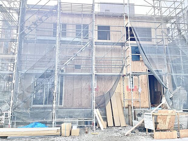 未完成の空間に広がる、未来への期待感。