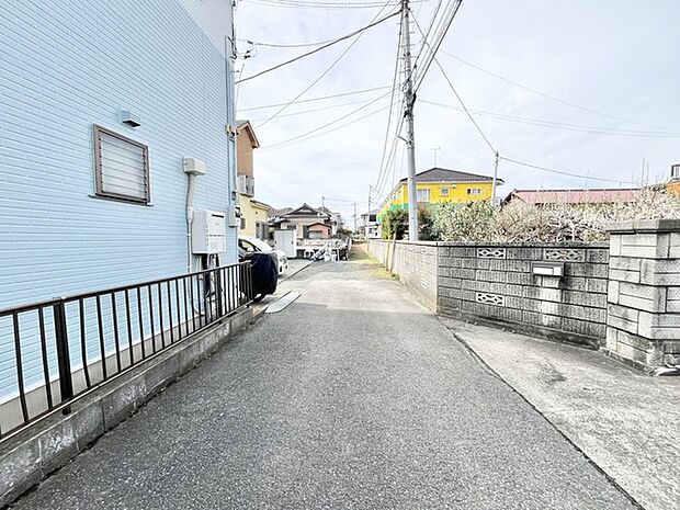 穏やかな街並みに溶け込む、心安らぐ住まい