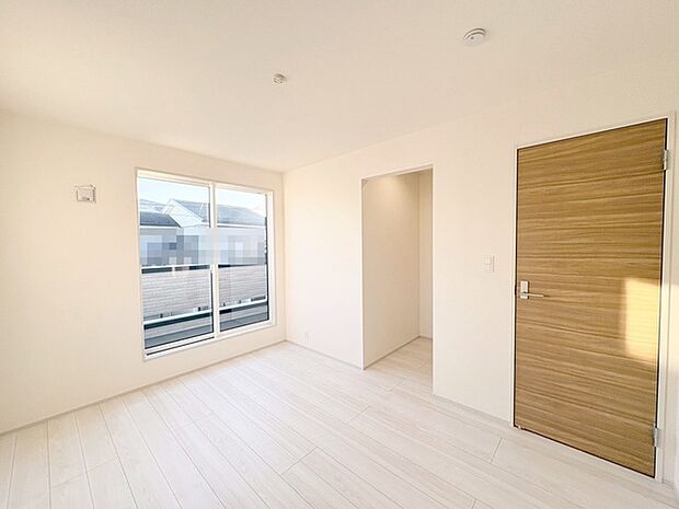2階部分のお部屋の日当たりは、ご覧の通り明るいです。