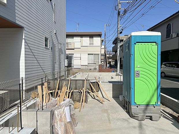 新しい暮らしへの第一歩、基礎が築かれています。