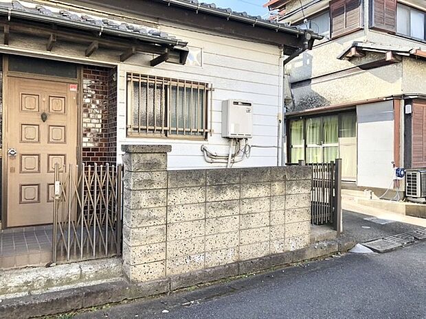 風通し・日当たりに優れる角地。開放感をお楽しみください。