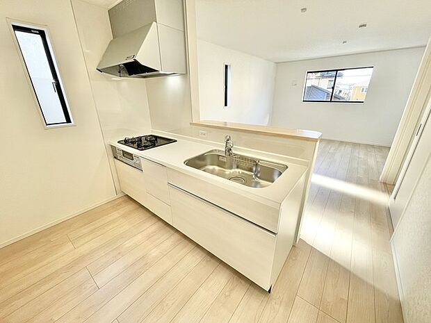 対面キッチンがご家族の温かい時間を演出。 