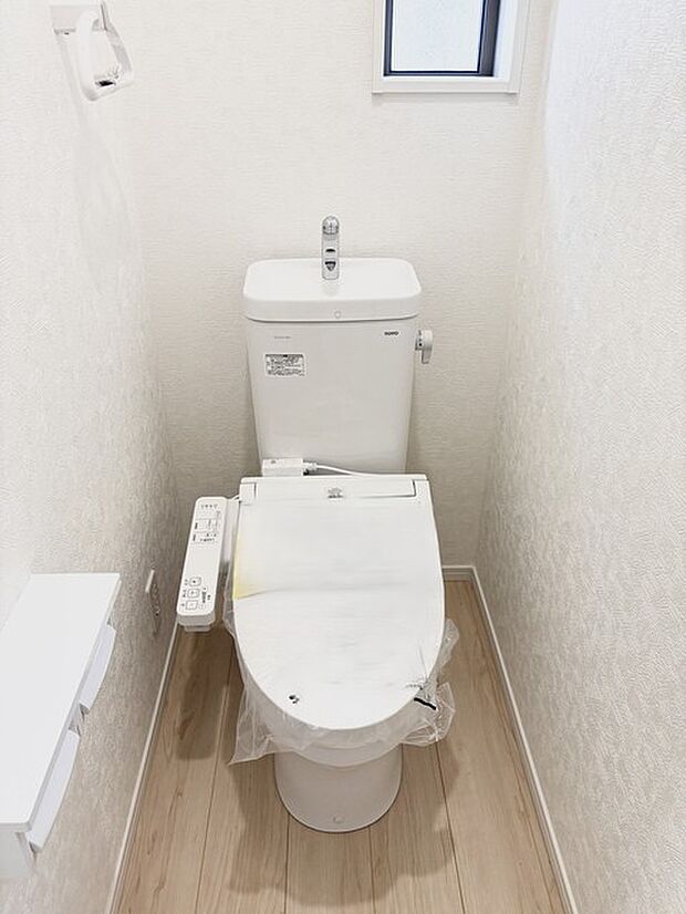 清潔感のある色調で統一された、落ち着きと調和を感じさせる心地よいプライベート空間です。