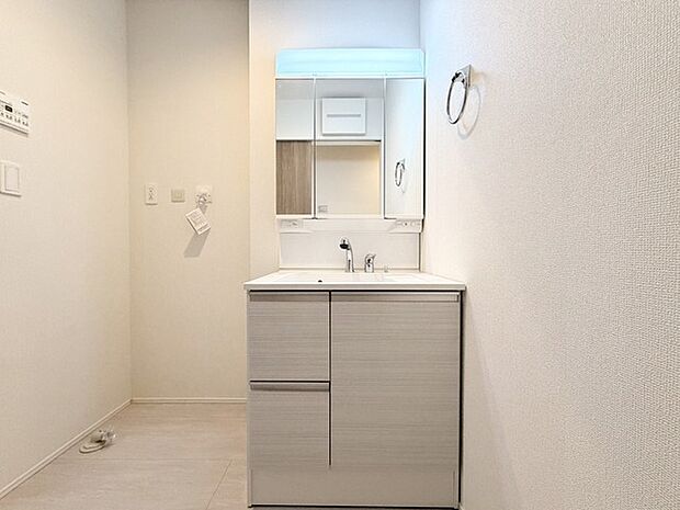 清潔感あふれる空間に、心地よい光が満ちています。