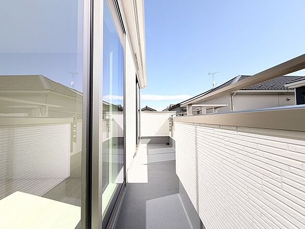 心地よい風と穏やかな空が、日々の暮らしに彩りを添える場所。