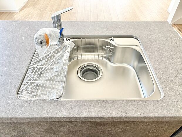 清潔感あふれる水まわりで、毎日の家事が心地よく進みます。