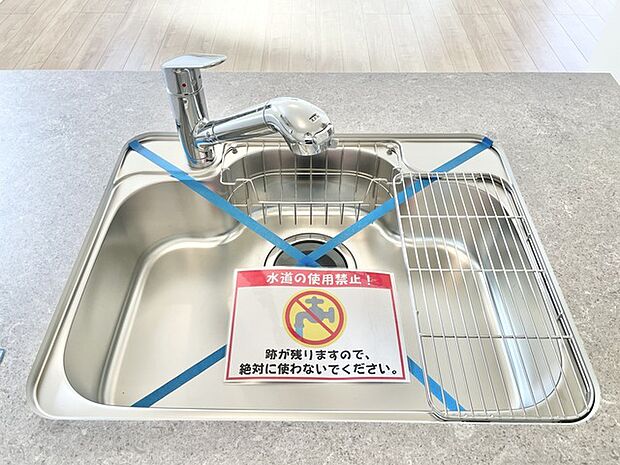 洗練されたデザインに、機能美が光るシンク空間。