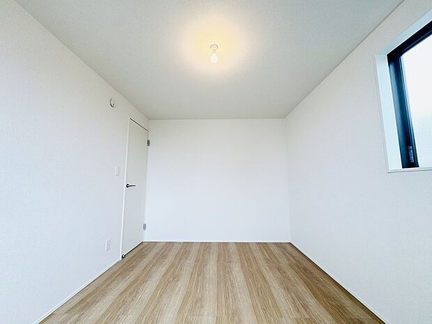 心地よい広がりを感じる、シンプルで洗練された空間。