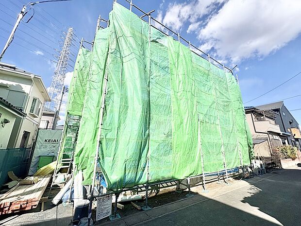 新しい暮らしが始まる、期待に満ちた空の下