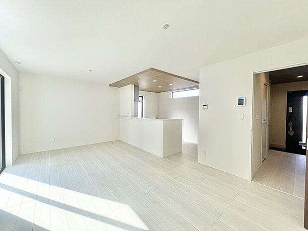 穏やかな光が満ちる、心地よい広がりを感じさせる空間