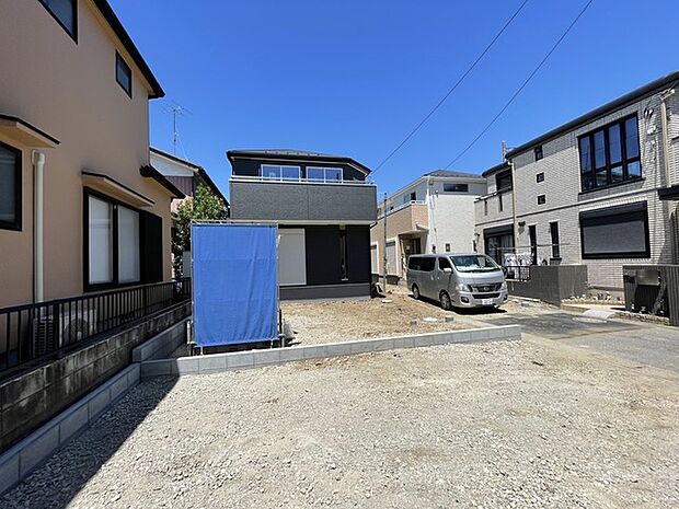 周囲の環境と調和しながら、自分らしい暮らしを自由に描ける広々とした敷地です。