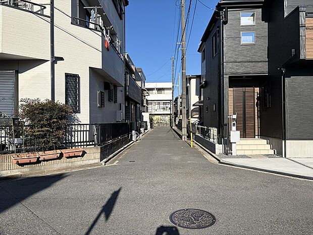 整然とした街並みが、穏やかな日常を彩ります。