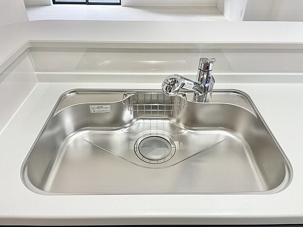 清潔感あふれる空間に、機能美が光るシンク