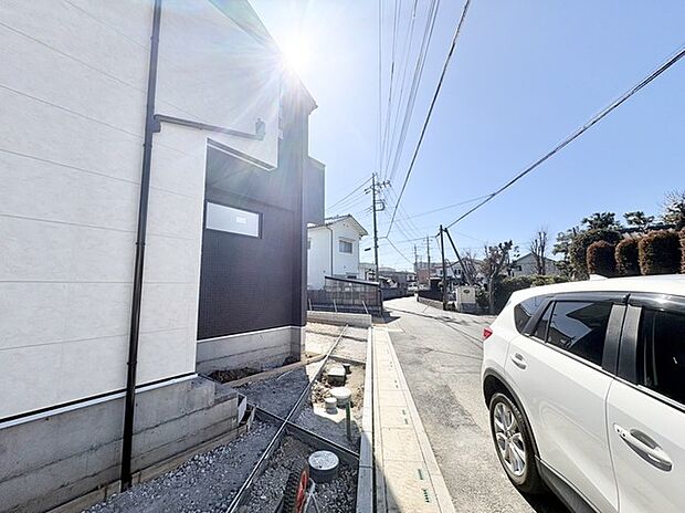 道路は6mほどになると駐車の際の停めやすさがかなり違ってきます。