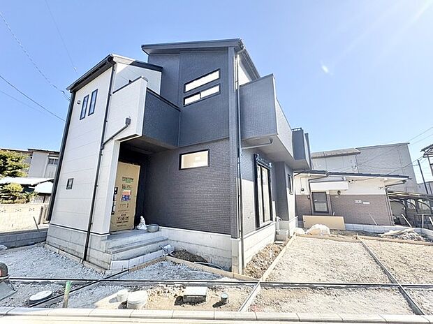 基礎から完成済みの住まいまで、各工程をご確認いただけます。