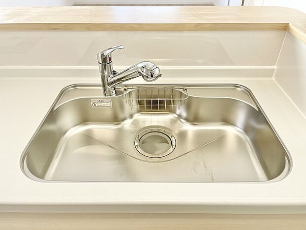 清潔感あふれる空間は、日々の暮らしに心地よさを添えます。