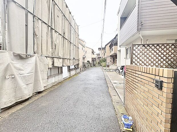 静かな住宅街、穏やかな時の流れを感じる空間