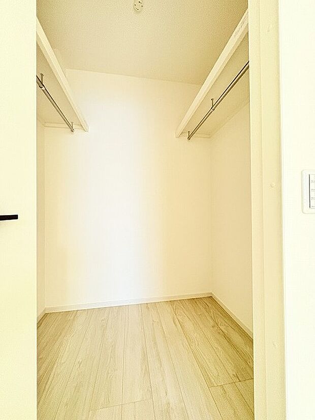 すっきりと整えられた空間が、日々の暮らしに心地よいゆとりと整理のしやすさをもたらしてくれます。