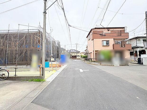 道路は6mほどになると駐車の際の停めやすさがかなり違ってきます。