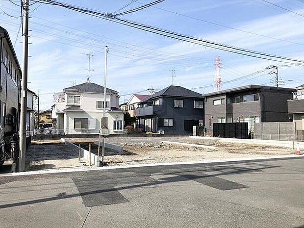 道路は6mほどになると駐車の際の停めやすさがかなり違ってきます。