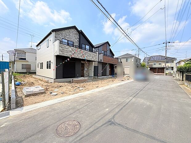 車通りの少ない閑静な住宅地、のびのびした子育てに適します。 