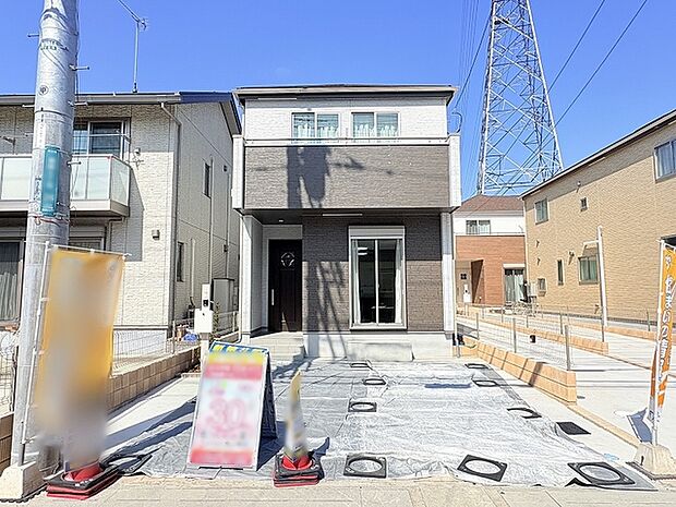 南向きの整形地で日当たり良好です。