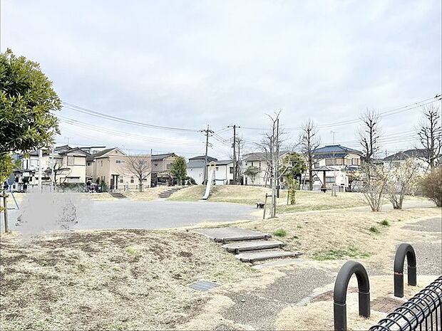 清門中公園 徒歩1分に公園がありとれも明るい雰囲気です。(50m)