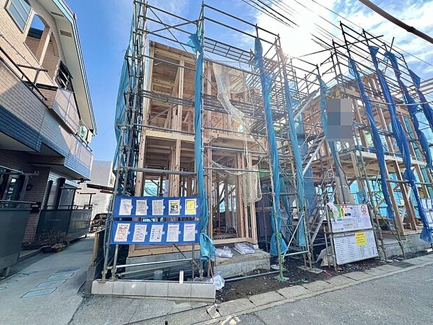 同じグレードで建てられた最寄りの完成物件を、参考にご覧になれます。