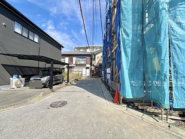 幅員こそやや狭くても、その分交通量が少なくて安心。