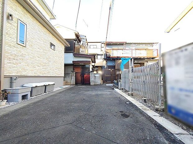 建築中ですが、同じグレードの完成済み建物を参考にご覧になることもできます。現地より最寄りの物件をご案内しますので、お気軽にご要望をお聞かせください。 DSC_2653 