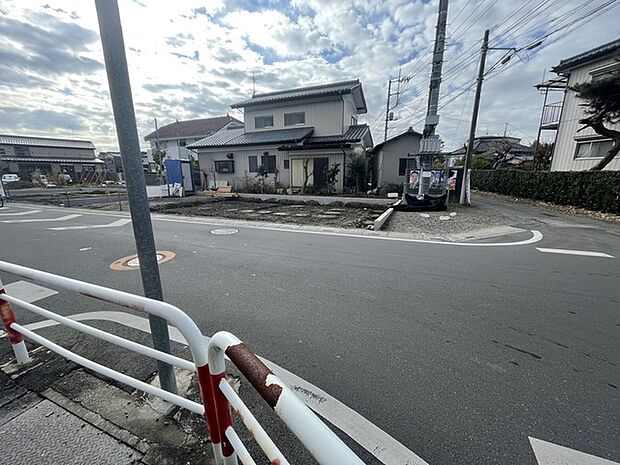 一ノ割駅徒歩7分 長期優良住宅 近隣に商業施設もございます。