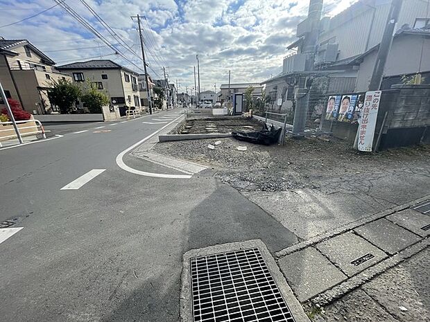 一ノ割駅徒歩7分 長期優良住宅 近隣に商業施設もございます。