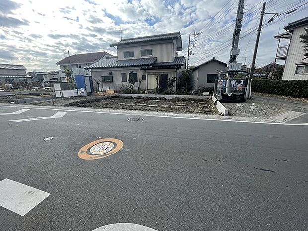 一ノ割駅徒歩7分 長期優良住宅 近隣に商業施設もございます。