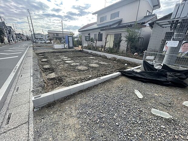 一ノ割駅徒歩7分 長期優良住宅 近隣に商業施設もございます。