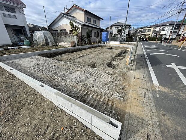 一ノ割駅徒歩7分 長期優良住宅 近隣に商業施設もございます。