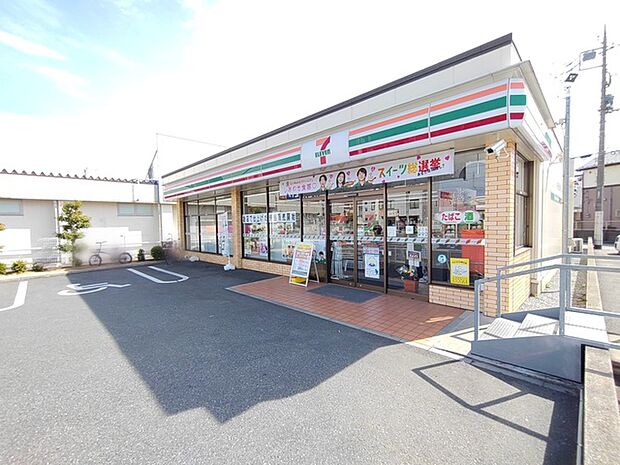 セブンイレブン越谷宮本店 コンビニエンスストアまで徒歩約2分(140m)