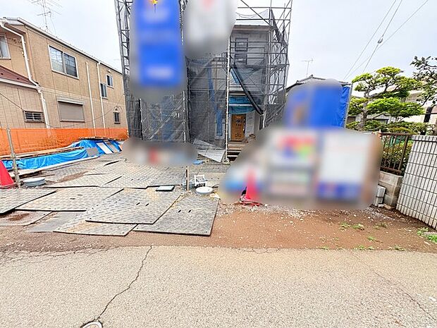 駐車場は停めやすい広さで3台可。