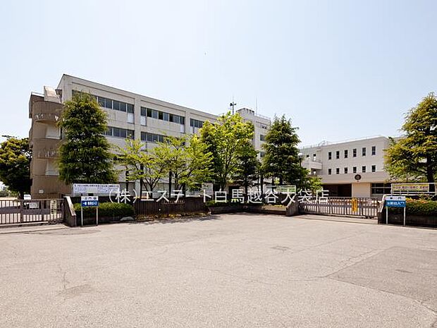 春日部市立葛飾中学校（1800m）