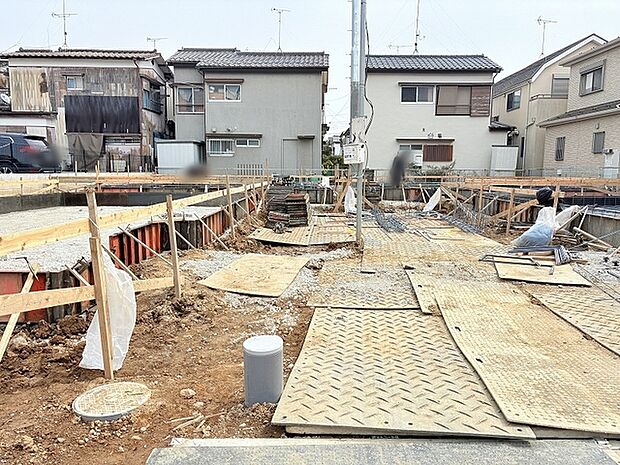 縦列で2台駐車可能です