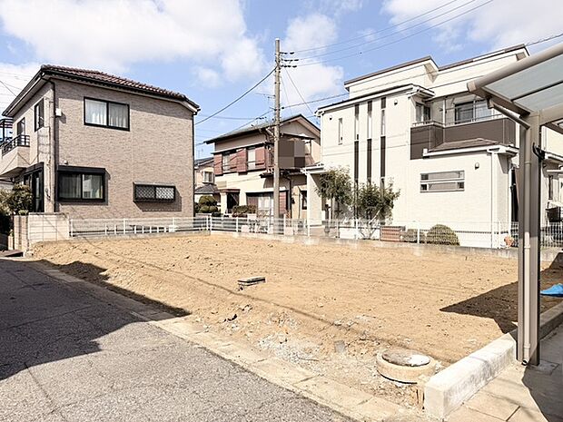 整然とした街並みに、あなたの理想を描く開放的な空間。