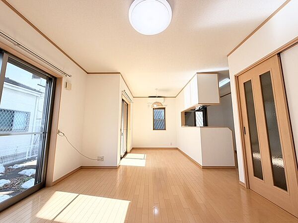 ゆったりとした空間に、穏やかな光が満ちています。