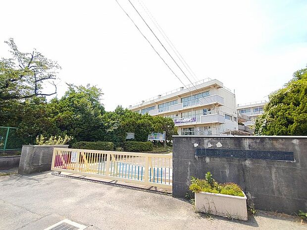 平方小学校 平方小学校まで徒歩約7分（483m）