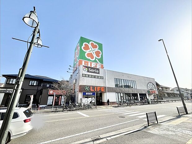 ライフ北越谷店 ライフ(スーパー)まで徒歩5分(350m)