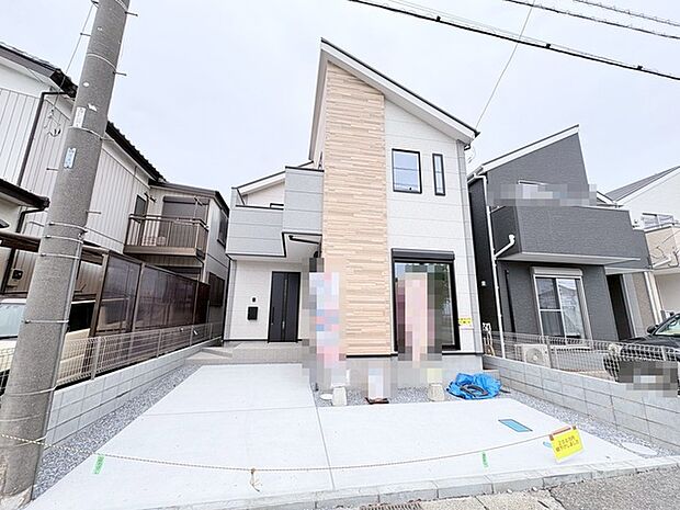 街並みに調和する洗練されたフォルムが、暮らしの新しい風景を美しく描き出します。