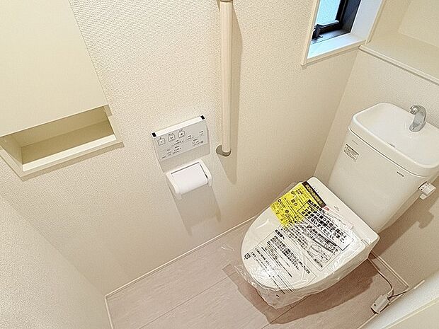 日々の暮らしに清潔感と心地よい落ち着きをもたらす、無駄のないシンプルな空間設計です。