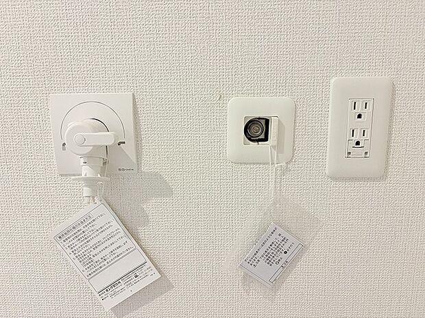 日々の暮らしに寄り添う、細部まで丁寧に整えられた住まいの機能美を感じさせます。